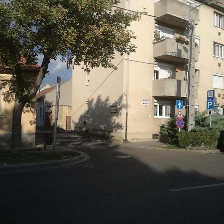 Dora Apartman Hotel Eger Exterior photo